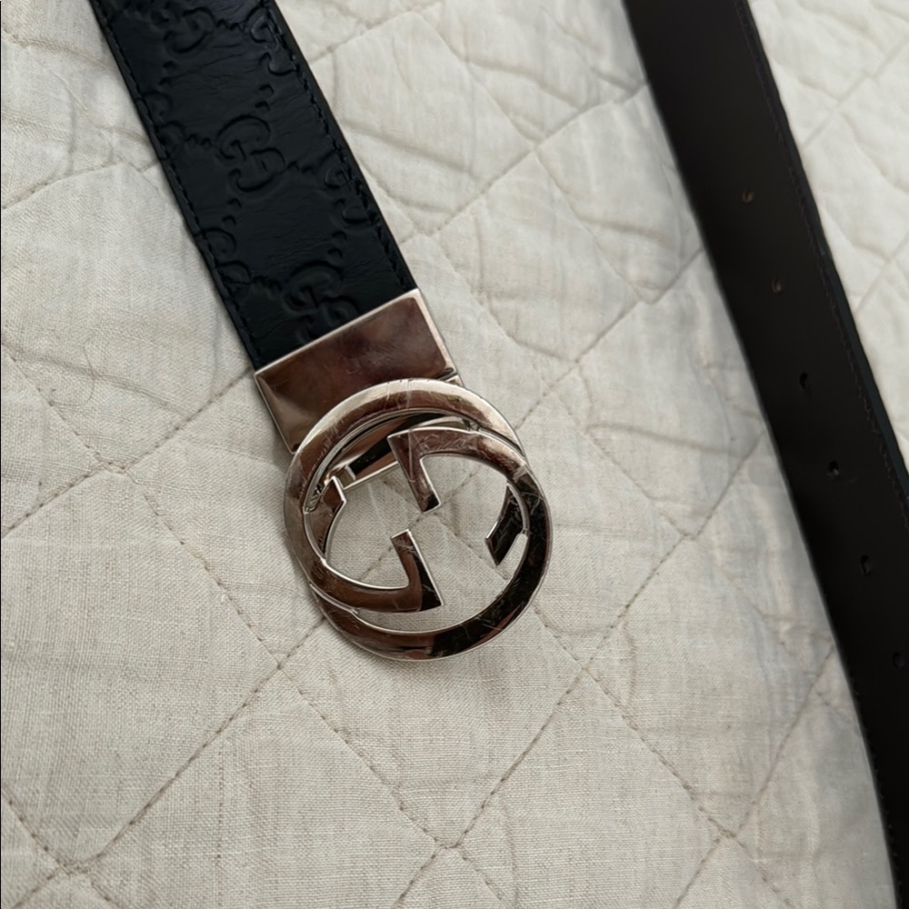 Gucci Black Leather Belt with Silver Logo Buckle 2 SIDED. Black/Dark Brown